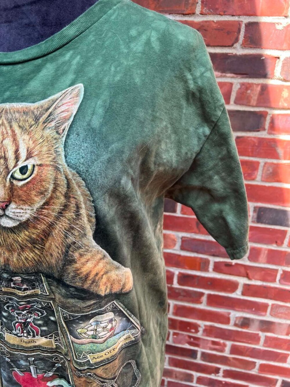 "The Reader" T-shirt by The Mountain Cat Reading Tarot Size L - Picture 4 of 11